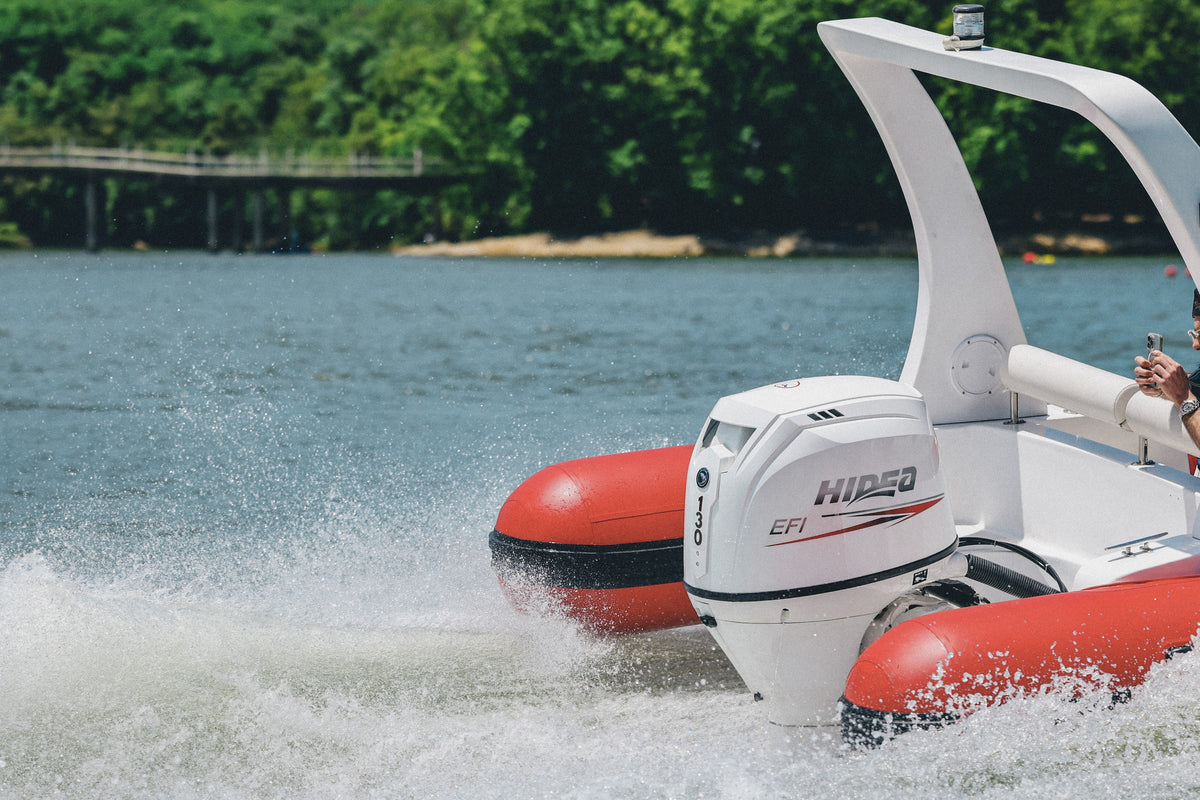 Hidea HDEF 130 EFI Außenbordmotor im Einsatz auf dem Wasser