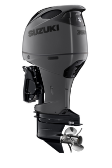Suzuki DF350AMD 350 PS Außenbordmotor Stealth Line, Diagonalansicht, schwarz matt